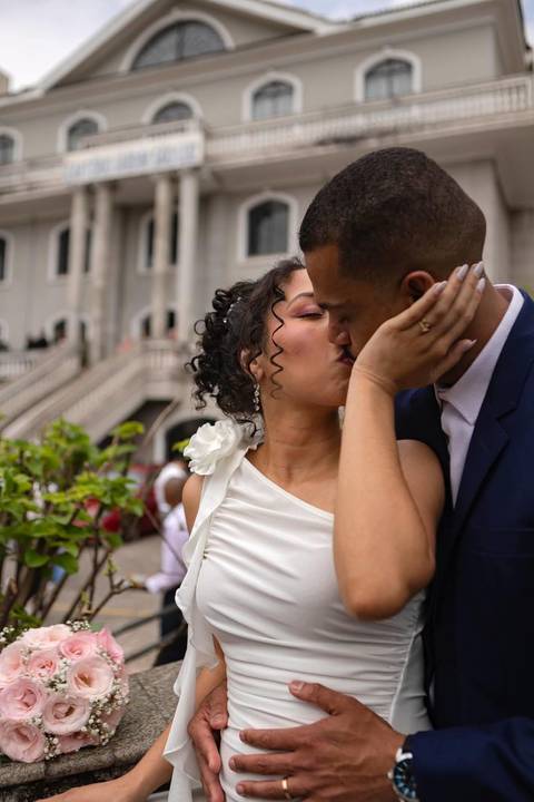 As melhores ideias e inspirações criativas de fotos de casamento civil registradas por fotógrafos profissionais de eventos da empresa Criativus Foto e Vídeo no Cartório do Jardim São Luiz'