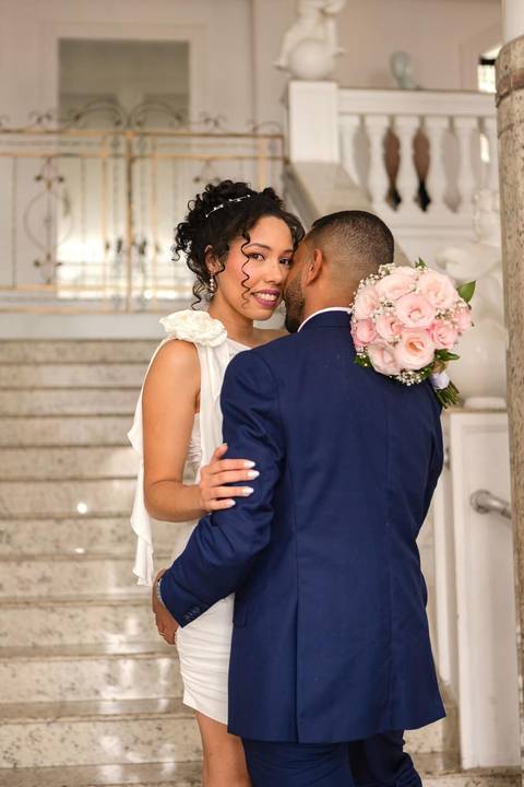 As melhores ideias e inspirações criativas de fotos de casamento civil registradas por fotógrafos profissionais de eventos da empresa Criativus Foto e Vídeo no Cartório do Jardim São Luiz'