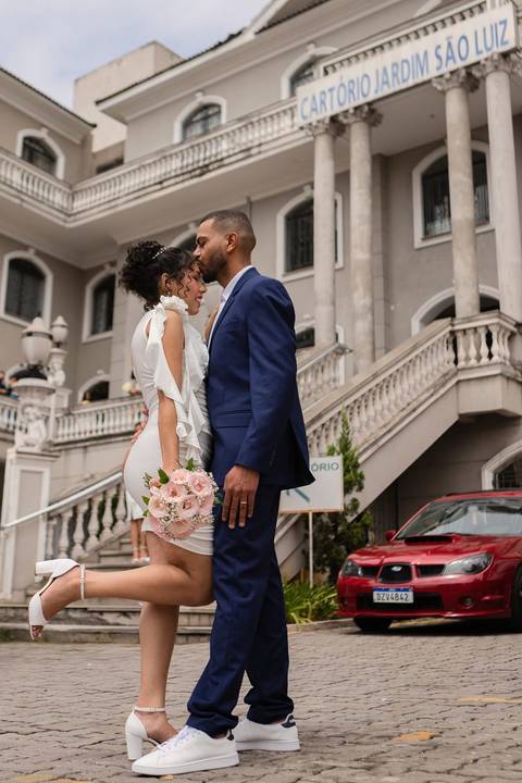 As melhores ideias e inspirações criativas de fotos de casamento civil registradas por fotógrafos profissionais de eventos da empresa Criativus Foto e Vídeo no Cartório do Jardim São Luiz'