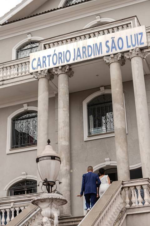 As melhores ideias e inspirações criativas de fotos de casamento civil registradas por fotógrafos profissionais de eventos da empresa Criativus Foto e Vídeo no Cartório do Jardim São Luiz'