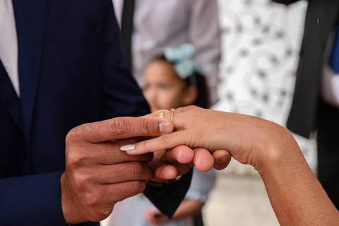 As melhores ideias e inspirações criativas de fotos de casamento civil registradas por fotógrafos profissionais de eventos da empresa Criativus Foto e Vídeo no Cartório do Jardim São Luiz'