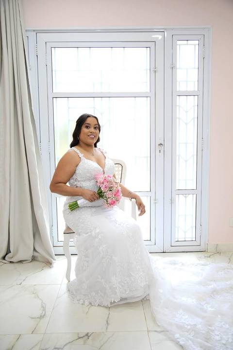 As melhores ideias e inspirações criativas de fotos de casamento registradas por fotógrafos profissionais de eventos da empresa Criativus Foto e Vídeo no salão: making of da noiva'