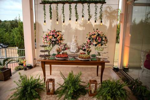 As melhores ideias e inspirações criativas de fotos de casamento registradas por fotógrafos profissionais de eventos da empresa Criativus Foto e Vídeo no espaço Chácara Picovinho'