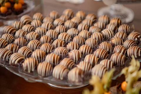 As melhores ideias e inspirações criativas de fotos de casamento registradas por fotógrafos profissionais de eventos da empresa Criativus Foto e Vídeo no espaço Chácara Picovinho'