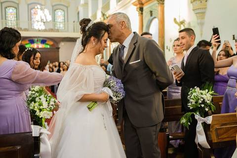 As melhores ideias e inspirações criativas de fotos de casamento registradas por fotógrafos profissionais de eventos da empresa Criativus Foto e Vídeo na Paróquia Matriz Santa Ana: Fotos dos Momentos da cerimônia'