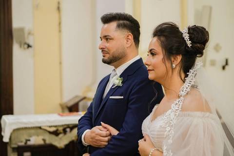 As melhores ideias e inspirações criativas de fotos de casamento registradas por fotógrafos profissionais de eventos da empresa Criativus Foto e Vídeo na Paróquia Matriz Santa Ana: Fotos dos Momentos da cerimônia'