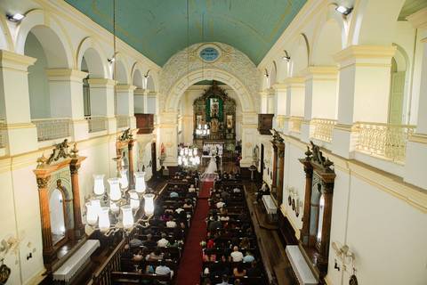 As melhores ideias e inspirações criativas de fotos de casamento registradas por fotógrafos profissionais de eventos da empresa Criativus Foto e Vídeo na Paróquia Matriz Santa Ana: Fotos dos Momentos da cerimônia'