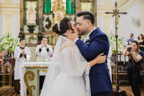 As melhores ideias e inspirações criativas de fotos de casamento registradas por fotógrafos profissionais de eventos da empresa Criativus Foto e Vídeo na Paróquia Matriz Santa Ana: Fotos dos Momentos da cerimônia'