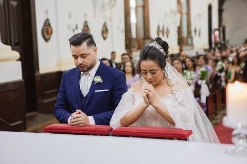 As melhores ideias e inspirações criativas de fotos de casamento registradas por fotógrafos profissionais de eventos da empresa Criativus Foto e Vídeo na Paróquia Matriz Santa Ana: Fotos dos Momentos da cerimônia'