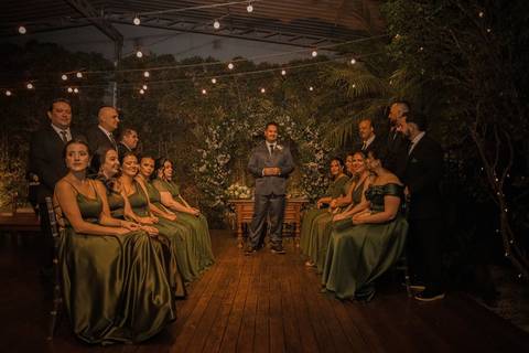 As melhores ideias e inspirações criativas de fotos de casamento registradas por fotógrafos profissionais de eventos da empresa Criativus Foto e Vídeo no Espaço Mariah: Fotos do momento da cerimônia'