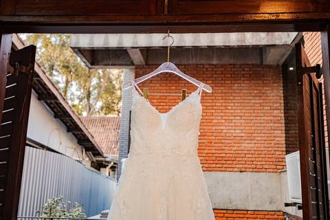 As melhores ideias e inspirações criativas de fotos de casamento registradas por fotógrafos profissionais de eventos da empresa Criativus Foto e Vídeo do making of da noiva'