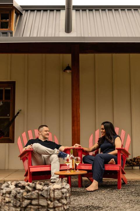 As melhores ideias e inspirações criativas de fotos de ensaio pré casamento registradas por profissionais de eventos da empresa Criativus Foto e Vídeo na Casa Celeiro'