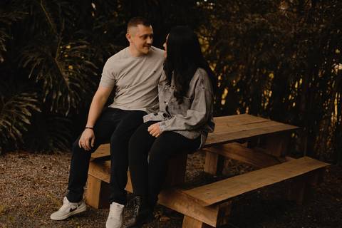 As melhores ideias e inspirações criativas de fotos de ensaio pré casamento registradas por profissionais de eventos da empresa Criativus Foto e Vídeo na Casa Celeiro'