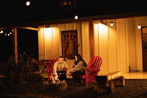 As melhores ideias e inspirações criativas de fotos de ensaio pré casamento registradas por profissionais de eventos da empresa Criativus Foto e Vídeo na Casa Celeiro'