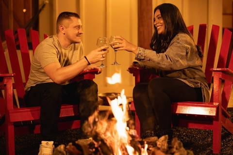 As melhores ideias e inspirações criativas de fotos de ensaio pré casamento registradas por profissionais de eventos da empresa Criativus Foto e Vídeo na Casa Celeiro'