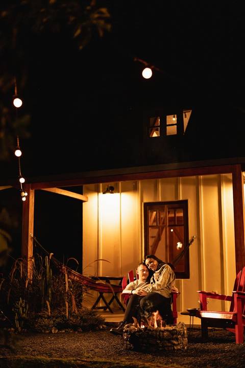 As melhores ideias e inspirações criativas de fotos de ensaio pré casamento registradas por profissionais de eventos da empresa Criativus Foto e Vídeo na Casa Celeiro'