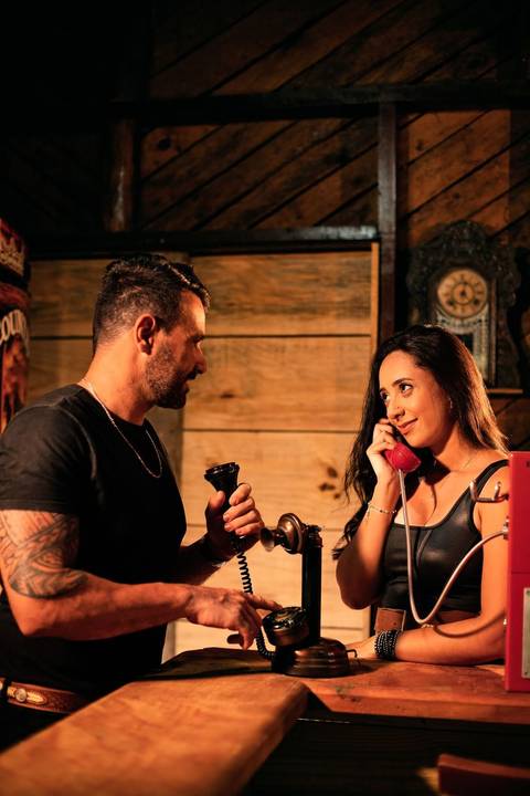 As melhores ideias e inspirações criativas de fotos de ensaio pré casamento registradas por profissionais de eventos da empresa Criativus Foto e Vídeo na Chácara do Casal com Cavalos'