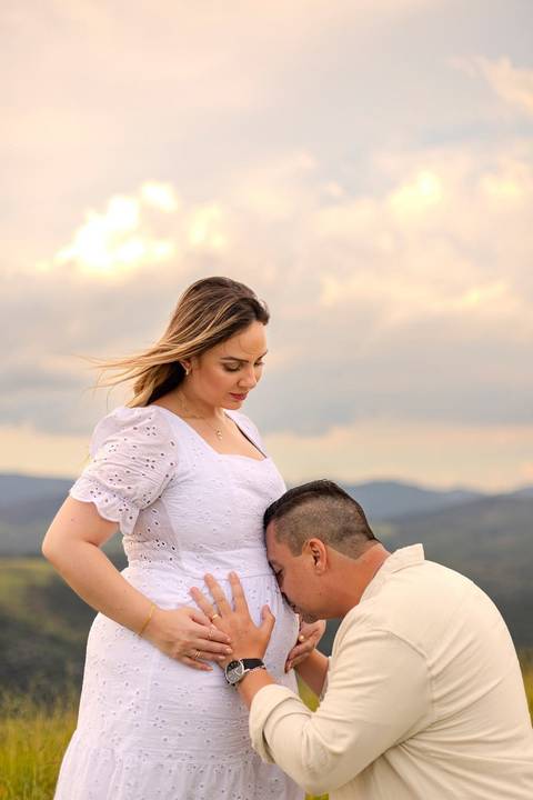 As melhores ideias e inspirações criativas de fotos de Chá Revelação registradas por profissionais de eventos da empresa Criativus Foto e Vídeo no Morro do Capuava'