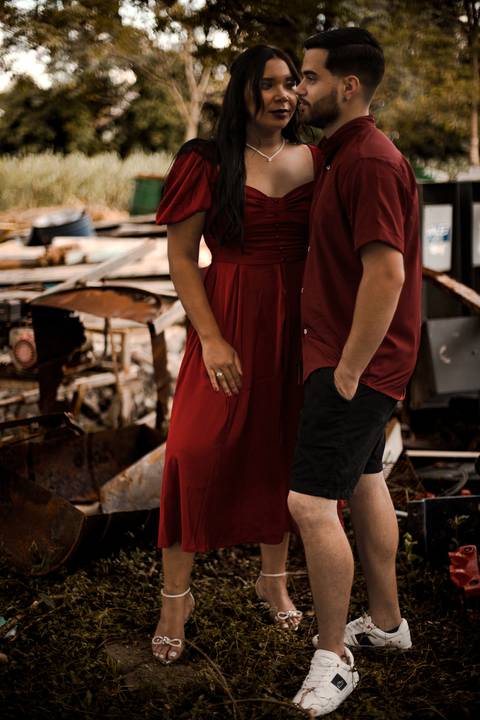 As melhores ideias e inspirações criativas de fotos de ensaio pré casamento registradas por fotógrafos profissionais de eventos da empresa Criativus Foto e Vídeo no Parque Ecológico de Barueri'