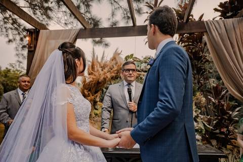 As melhores ideias e inspirações criativas de fotos de casamento registradas por fotógrafos profissionais de eventos da empresa Criativus Foto e Vídeo fotos no  Espaço Kasaqui Eventos: Fotos do momento da cerimônia'