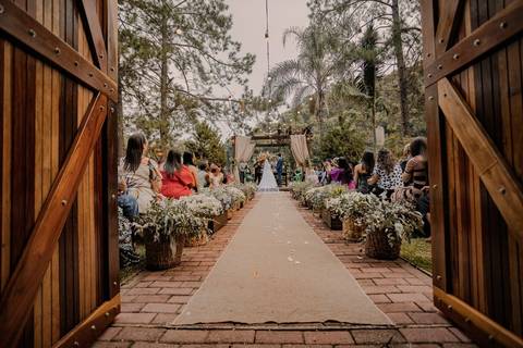 As melhores ideias e inspirações criativas de fotos de casamento registradas por fotógrafos profissionais de eventos da empresa Criativus Foto e Vídeo fotos no  Espaço Kasaqui Eventos: Fotos do momento da cerimônia'