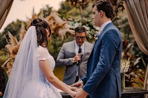 As melhores ideias e inspirações criativas de fotos de casamento registradas por fotógrafos profissionais de eventos da empresa Criativus Foto e Vídeo fotos no  Espaço Kasaqui Eventos: Fotos do momento da cerimônia'