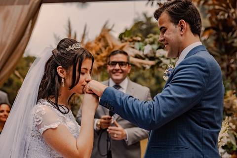 As melhores ideias e inspirações criativas de fotos de casamento registradas por fotógrafos profissionais de eventos da empresa Criativus Foto e Vídeo fotos no  Espaço Kasaqui Eventos: Fotos do momento da cerimônia'