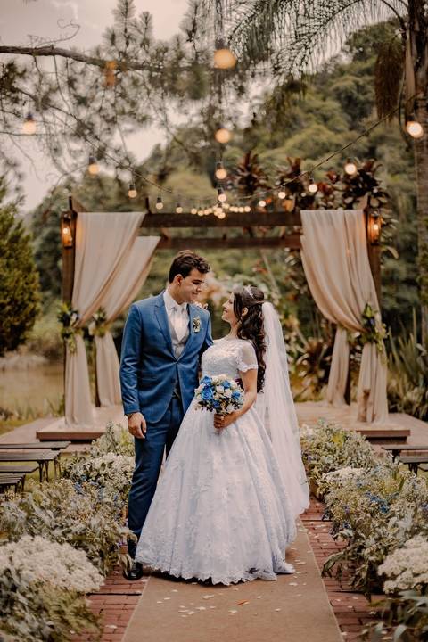 As melhores ideias e inspirações criativas de fotos de casamento registradas por fotógrafos profissionais de eventos da empresa Criativus Foto e Vídeo fotos no  Espaço Kasaqui Eventos: Fotos protocolares dos noivos na cerimônia'