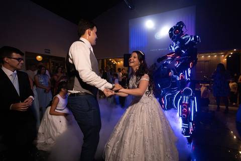 As melhores ideias e inspirações criativas de fotos de casamento registradas por fotógrafos profissionais de eventos da empresa Criativus Foto e Vídeo fotos no  Espaço Kasaqui Eventos: Fotos do momento da festa'