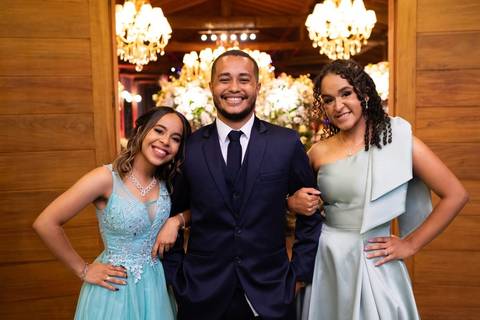 As melhores ideias e inspirações criativas de fotos de casamento registradas por fotógrafos profissionais de eventos da empresa Criativus Foto e Vídeo no Espaço Coimbra: Fotos do noivo '