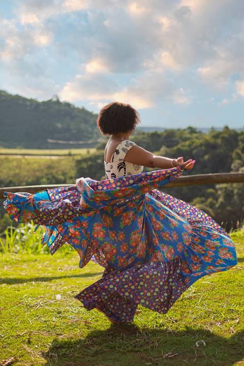 As melhores ideias e inspirações criativas de fotos de ensaio de 15 anos registradas por fotógrafos profissionais de eventos da empresa Criativus Foto e Vídeo no Mirante do Saboó em São Roque'