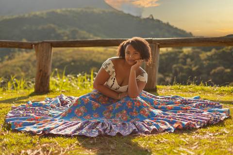 As melhores ideias e inspirações criativas de fotos de ensaio de 15 anos registradas por fotógrafos profissionais de eventos da empresa Criativus Foto e Vídeo no Mirante do Saboó em São Roque'