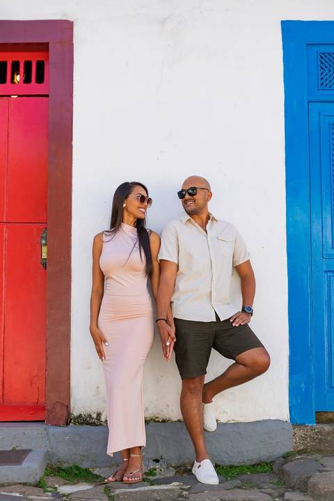 As melhores ideias e inspirações criativas de fotos de ensaio fotográfico de pré casamento registradas por fotógrafos profissionais de eventos da empresa Criativus Foto e Vídeo em Paraty - RJ'