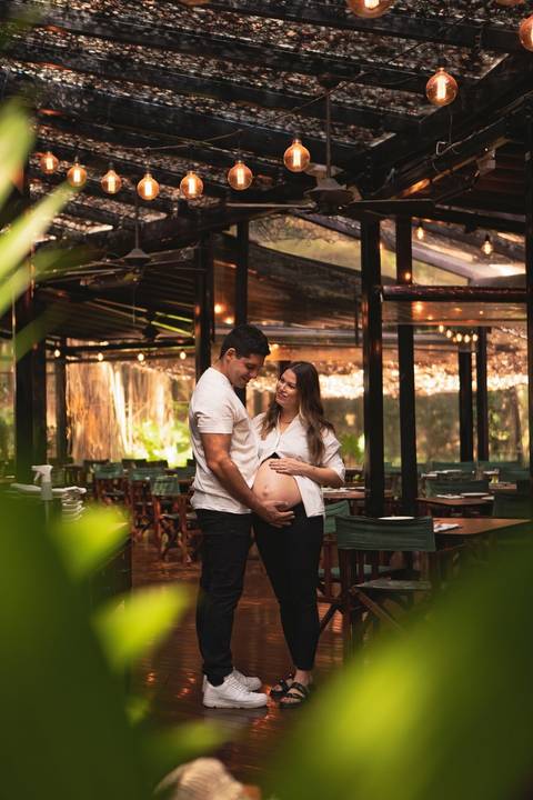 As melhores ideias e inspirações criativas de fotos de ensaio de gestante registradas por fotógrafos profissionais de eventos da empresa Criativus Foto e Vídeo no Parque do Ibirapuera'