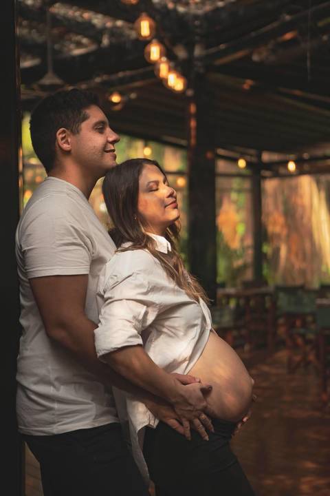 As melhores ideias e inspirações criativas de fotos de ensaio de gestante registradas por fotógrafos profissionais de eventos da empresa Criativus Foto e Vídeo no Parque do Ibirapuera'