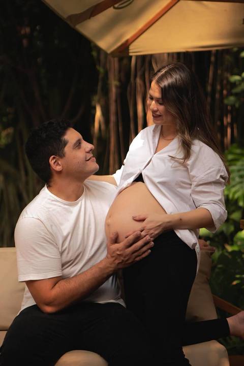 As melhores ideias e inspirações criativas de fotos de ensaio de gestante registradas por fotógrafos profissionais de eventos da empresa Criativus Foto e Vídeo no Parque do Ibirapuera'