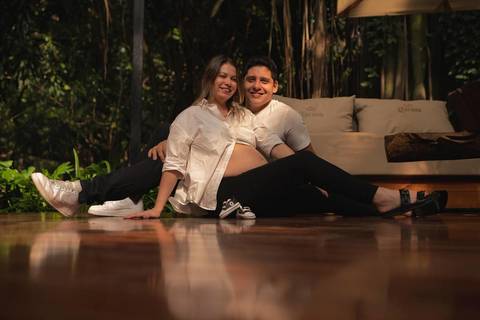 As melhores ideias e inspirações criativas de fotos de ensaio de gestante registradas por fotógrafos profissionais de eventos da empresa Criativus Foto e Vídeo no Parque do Ibirapuera'