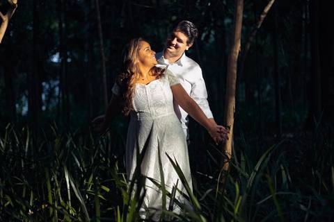 As melhores ideias e inspirações criativas de fotos de ensaio pré casamento registradas por fotógrafos profissionais de eventos da empresa Criativus Foto e Vídeo no Museu do Ipiranga'