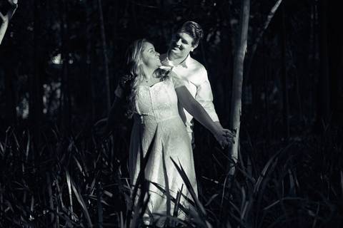 As melhores ideias e inspirações criativas de fotos de ensaio pré casamento registradas por fotógrafos profissionais de eventos da empresa Criativus Foto e Vídeo no Museu do Ipiranga'