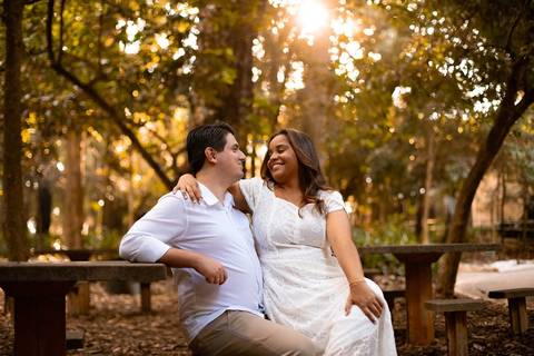 As melhores ideias e inspirações criativas de fotos de ensaio pré casamento registradas por fotógrafos profissionais de eventos da empresa Criativus Foto e Vídeo no Museu do Ipiranga'