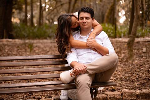 As melhores ideias e inspirações criativas de fotos de ensaio pré casamento registradas por fotógrafos profissionais de eventos da empresa Criativus Foto e Vídeo no Museu do Ipiranga'