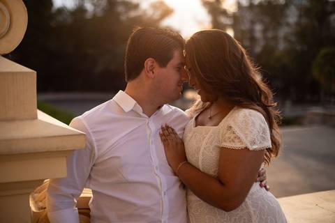 As melhores ideias e inspirações criativas de fotos de ensaio pré casamento registradas por fotógrafos profissionais de eventos da empresa Criativus Foto e Vídeo no Museu do Ipiranga'