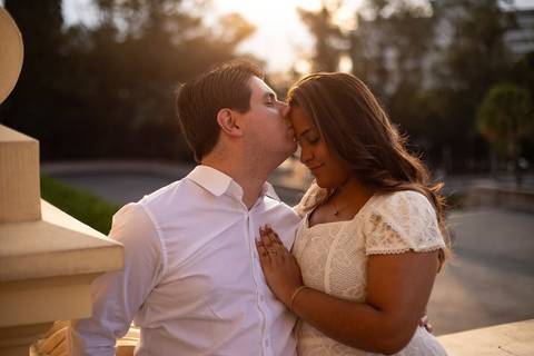 As melhores ideias e inspirações criativas de fotos de ensaio pré casamento registradas por fotógrafos profissionais de eventos da empresa Criativus Foto e Vídeo no Museu do Ipiranga'