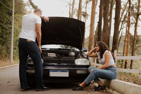 As melhores ideias e inspirações criativas de fotos de ensaio pré casamento registradas por fotógrafos profissionais de eventos da empresa Criativus Foto e Vídeo na Aldeia da Serra'