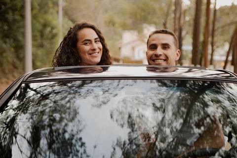 As melhores ideias e inspirações criativas de fotos de ensaio pré casamento registradas por fotógrafos profissionais de eventos da empresa Criativus Foto e Vídeo na Aldeia da Serra'