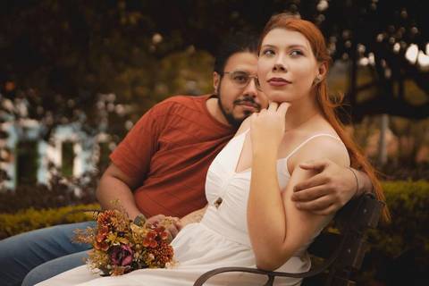 As melhores ideias e inspirações criativas de fotos de ensaio pré casamento registradas por fotógrafos profissionais de eventos da empresa Criativus Foto e Vídeo na cidade de Santana de Parnaíba'