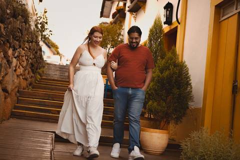 As melhores ideias e inspirações criativas de fotos de ensaio pré casamento registradas por fotógrafos profissionais de eventos da empresa Criativus Foto e Vídeo na cidade de Santana de Parnaíba'