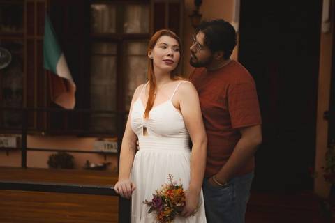 As melhores ideias e inspirações criativas de fotos de ensaio pré casamento registradas por fotógrafos profissionais de eventos da empresa Criativus Foto e Vídeo na cidade de Santana de Parnaíba'