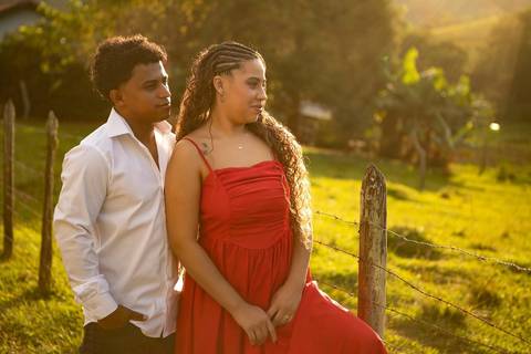 As melhores ideias e inspirações criativas de fotos de ensaio pré casamento registradas por fotógrafos profissionais de eventos da empresa Criativus Foto e Vídeo em São Roque'