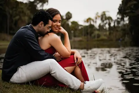 As melhores ideias e inspirações criativas de fotos de ensaio pré casamento registradas por fotógrafos profissionais de eventos da empresa Criativus Foto e Vídeo no  Jardim Botânico '